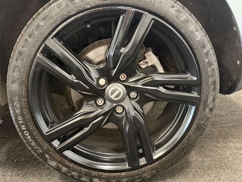 Volvo V40 2.0 V40 R-Design Pro T5 Auto 5dr 33