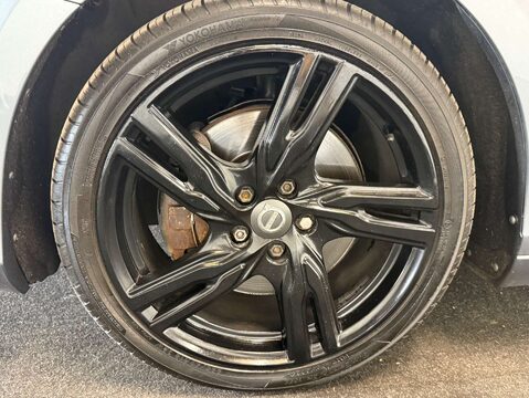 Volvo V40 2.0 V40 R-Design Pro T5 Auto 5dr 45