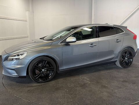 Volvo V40 2.0 V40 R-Design Pro T5 Auto 5dr 2