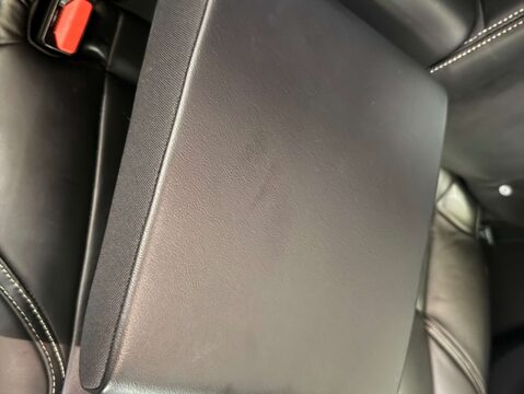Volvo V40 2.0 V40 R-Design Pro T5 Auto 5dr 29