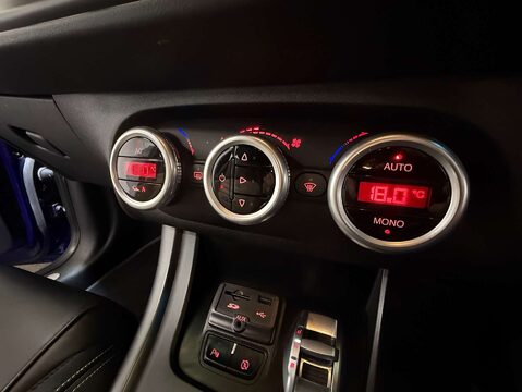Alfa Romeo Giulietta 1.4 Giulietta Collezione MultiAir TB 5dr 22