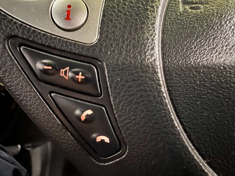 Nissan Juke 1.5 Juke N-Connecta dCi 5dr 17
