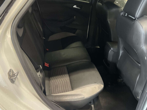 Ford Focus 2.0 Focus ST-2 T 5dr 8