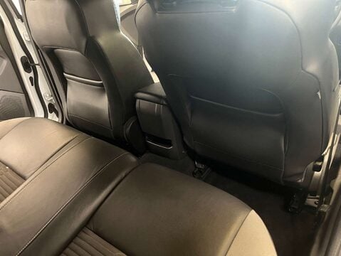 Ford Focus 2.0 Focus ST-2 T 5dr 36