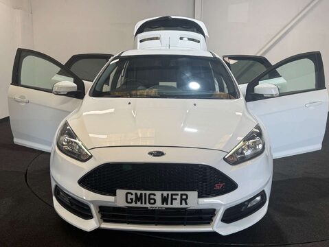 Ford Focus 2.0 Focus ST-2 T 5dr 9