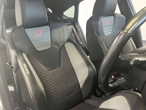 Ford Focus 2.0 Focus ST-2 T 5dr 11