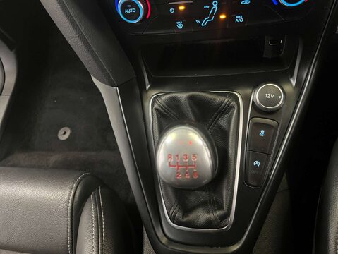 Ford Focus 2.0 Focus ST-2 T 5dr 27