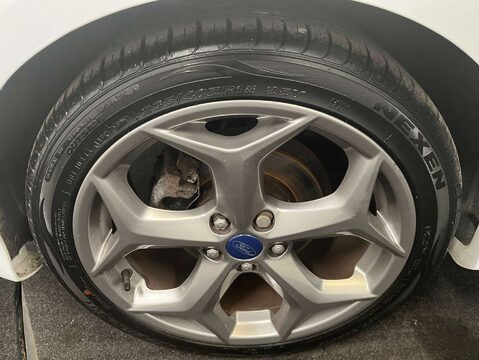 Ford Focus 2.0 Focus ST-2 T 5dr 39