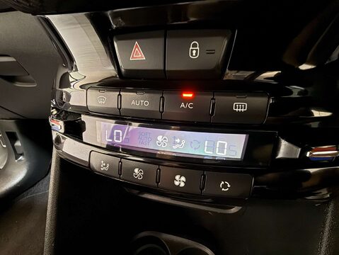Peugeot 2008 1.2 2008 Crossway PureTech 5dr 13