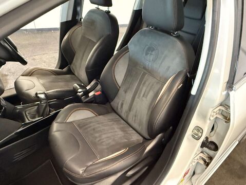 Peugeot 2008 1.2 2008 Crossway PureTech 5dr 21