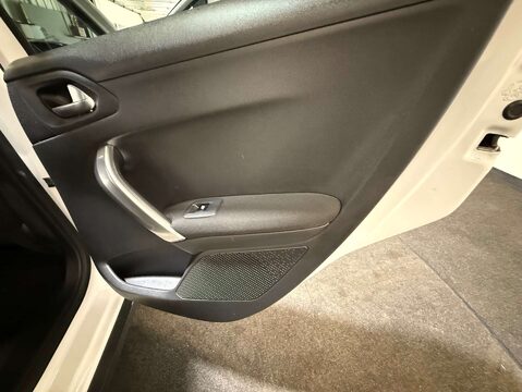 Peugeot 2008 1.2 2008 Crossway PureTech 5dr 34