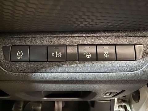 Peugeot 2008 1.2 2008 Crossway PureTech 5dr 51