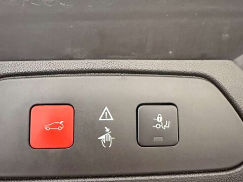 Vauxhall Grandland X 1.2 Grandland X Griffin T 5dr 37