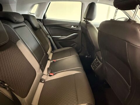 Vauxhall Grandland X 1.2 Grandland X Griffin T 5dr 32