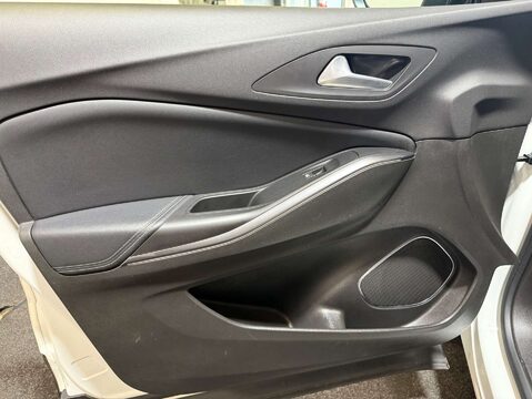 Vauxhall Grandland X 1.2 Grandland X Griffin T 5dr 43