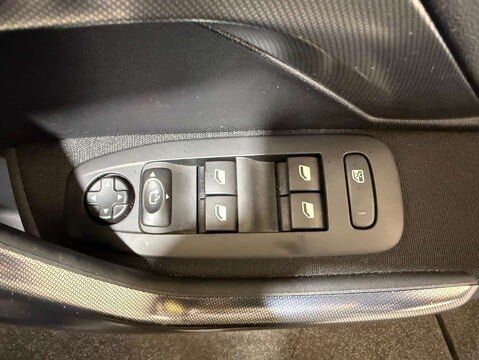 Peugeot 2008 1.2 2008 Allure S/S Semi-Auto 5dr 15