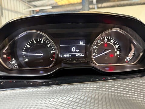 Peugeot 2008 1.2 2008 Allure S/S Semi-Auto 5dr 17