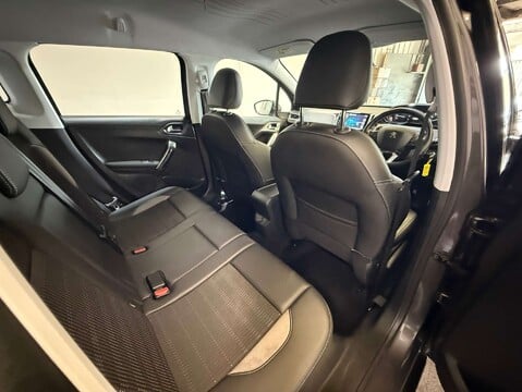 Peugeot 2008 1.2 2008 Allure S/S Semi-Auto 5dr 29