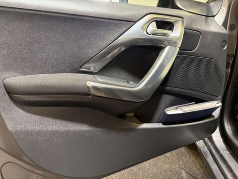 Peugeot 2008 1.2 2008 Allure S/S Semi-Auto 5dr 38