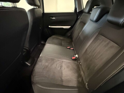 Suzuki Vitara 1.6 Vitara SZ5 DDiS Allgrip Semi-Auto 4WD 5dr 40