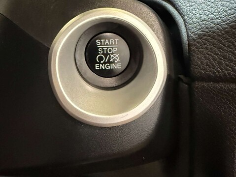 Jeep Compass 2.0 Compass Limited Edition MultiJet II Auto 4WD 5dr 17