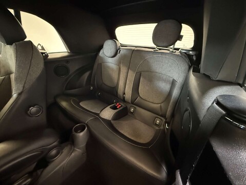 Mini Convertible 1.5 Cooper Auto 2dr 37