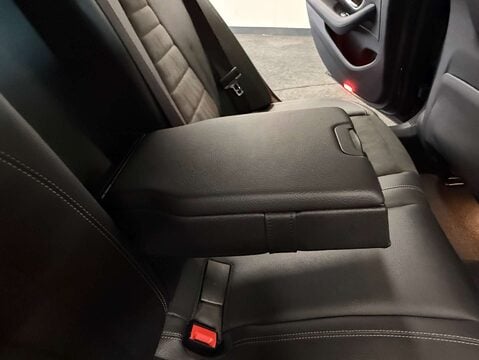 Mercedes-Benz E Class 2.0 E 220 D AMG Line Auto 5dr 43