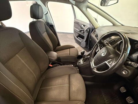 Vauxhall Zafira 1.6 Zafira Tourer SRi CDTi ecoFLEX S/S 5dr 12