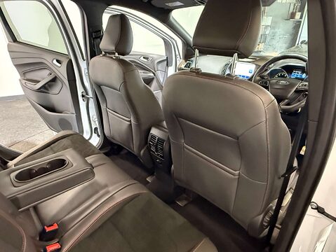 Ford Kuga 1.5 Kuga ST-Line 5dr 44