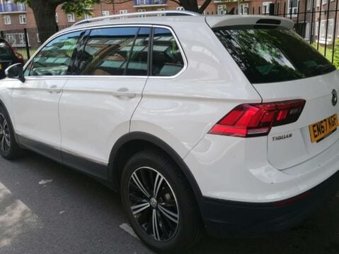 Volkswagen Tiguan 2.0 Tiguan SE Nav TDI BlueMotion Technology Semi-Auto 5dr 4