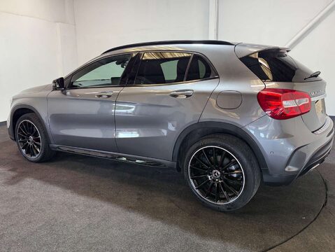 Mercedes-Benz GLA 2.1 GLA 220 AMG Line Executive D 4Matic Auto 4WD 5dr 3