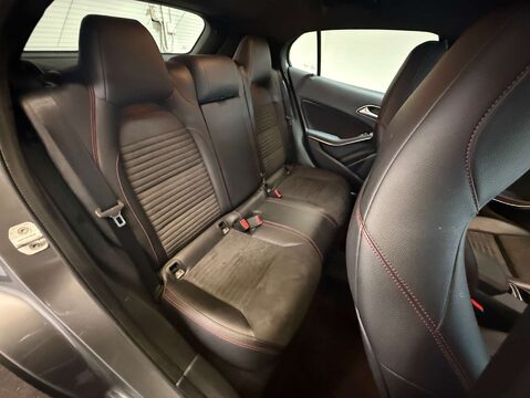 Mercedes-Benz GLA 2.1 GLA 220 AMG Line Executive D 4Matic Auto 4WD 5dr 31