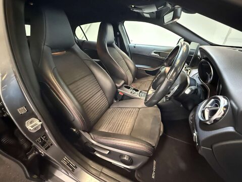 Mercedes-Benz GLA 2.1 GLA 220 AMG Line Executive D 4Matic Auto 4WD 5dr 15