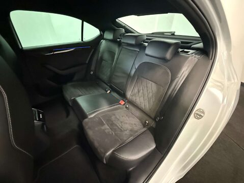 Skoda Superb 2.0 Superb Sportline TDI 5dr 41