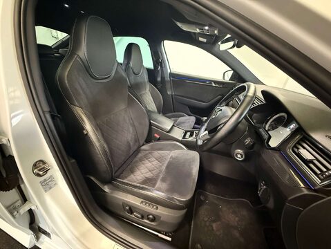 Skoda Superb 2.0 Superb Sportline TDI 5dr 15