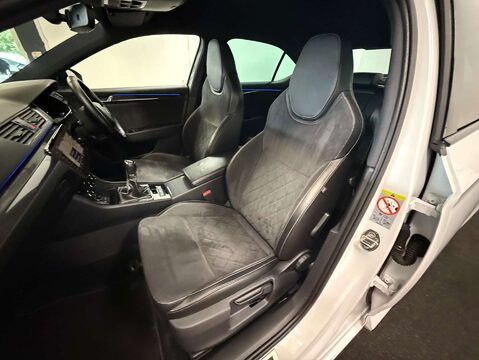 Skoda Superb 2.0 Superb Sportline TDI 5dr 45