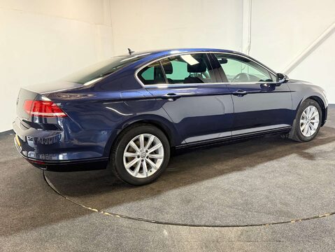 Volkswagen Passat 1.6 Passat SE Business TDI BlueMotion Technology 4dr 5