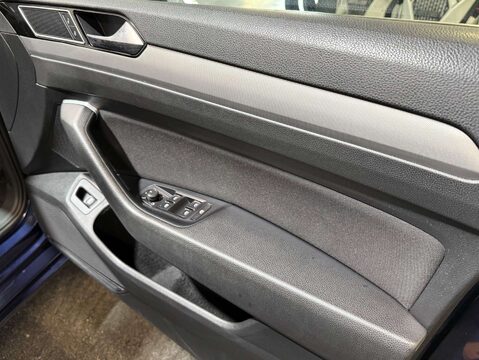 Volkswagen Passat 1.6 Passat SE Business TDI BlueMotion Technology 4dr 15