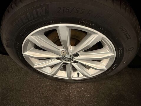 Volkswagen Passat 1.6 Passat SE Business TDI BlueMotion Technology 4dr 45