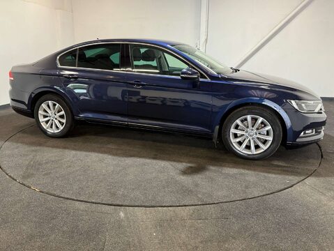 Volkswagen Passat 1.6 Passat SE Business TDI BlueMotion Technology 4dr 6