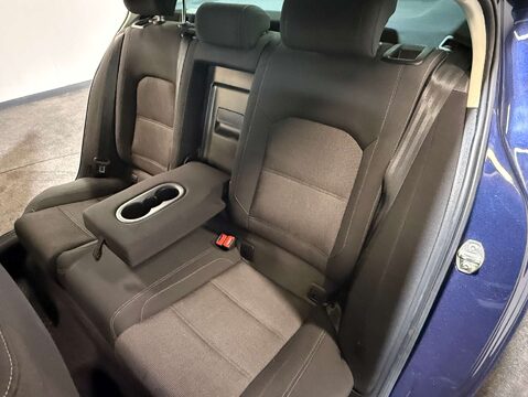 Volkswagen Passat 1.6 Passat SE Business TDI BlueMotion Technology 4dr 54