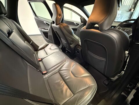 Volvo XC60 2.4 XC60 R-Design Luxury Nav D5 AWD Auto 4WD 5dr 35