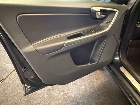 Volvo XC60 2.4 XC60 R-Design Luxury Nav D5 AWD Auto 4WD 5dr 53