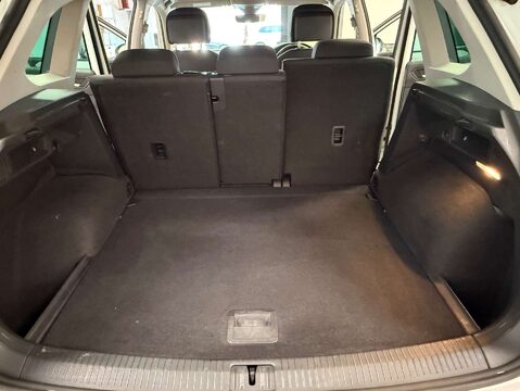 Volkswagen Tiguan 2.0 Tiguan SE Nav TDI BlueMotion Technology Semi-Auto 5dr 38