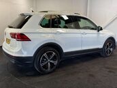 Volkswagen Tiguan 2.0 Tiguan SE Nav TDI BlueMotion Technology Semi-Auto 5dr 5