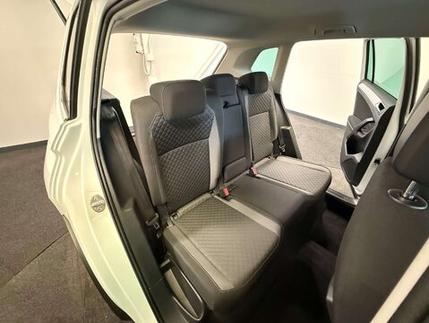 Volkswagen Tiguan 2.0 Tiguan SE Nav TDI BlueMotion Technology Semi-Auto 5dr 31