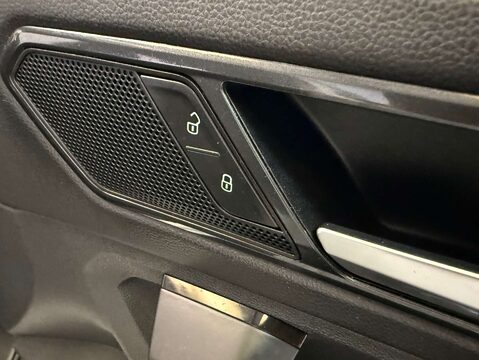 Volkswagen Tiguan 2.0 Tiguan SE Nav TDI BlueMotion Technology Semi-Auto 5dr 15