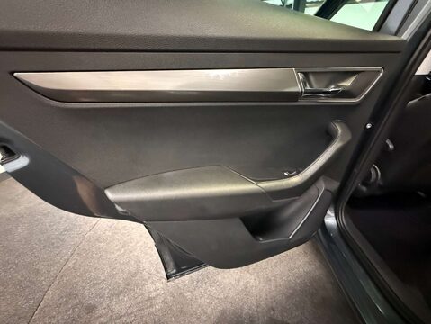 Skoda Karoq 2.0 Karoq Edition TDI SCR 4x4 DSG Auto 4WD 5dr 51