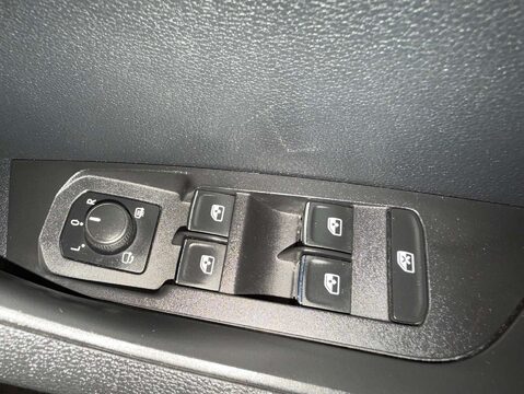 Skoda Karoq 2.0 Karoq Edition TDI SCR 4x4 DSG Auto 4WD 5dr 16