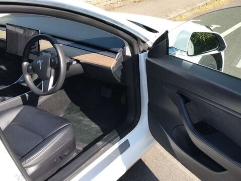 Tesla Model 3 Model 3 Standard-Range + 4dr 6